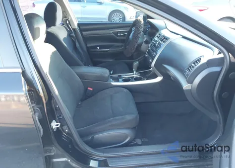 2014 Nissan Altima 2.5 из США, поврежденный, VIN 1N4AL3AP9EC142710